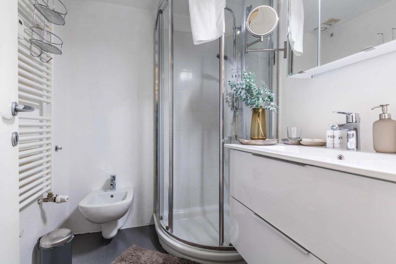 Апартаменти Joivy Modern Studio Near City Centre Мілан Екстер'єр фото
